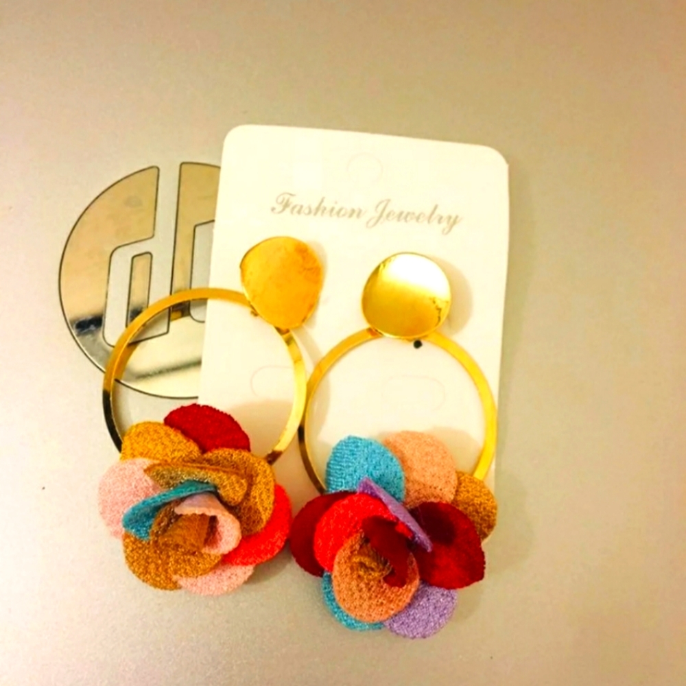 Fashion earings